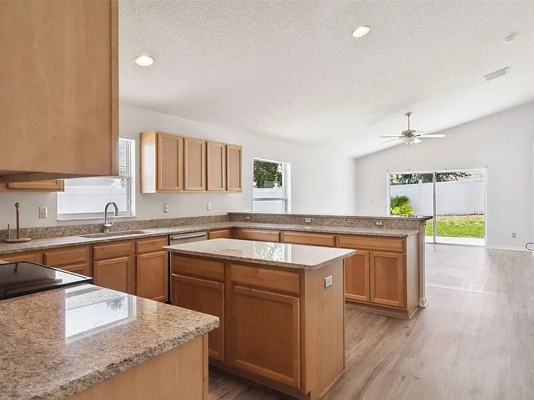 622 Delancey Dr — Photo 10
