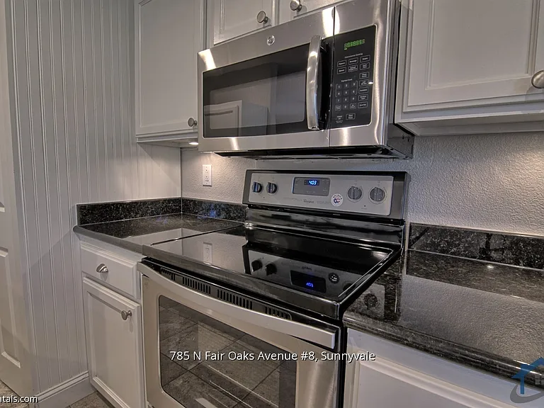 785 N Fair Oaks Ave #8 — Photo 8