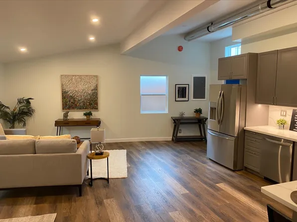 2115A Salas Ct #2115A, Palo Alto, CA 94303