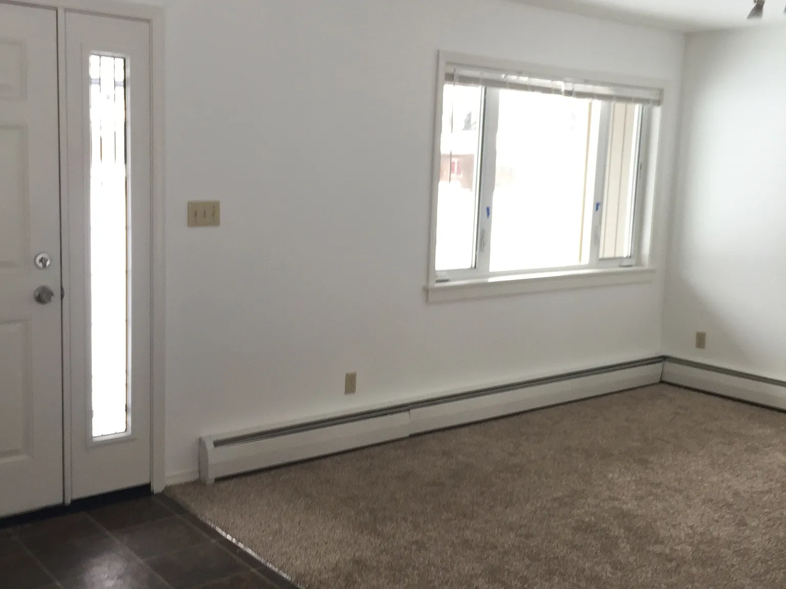 3 bed, 1600 sqft, $2,250 — Photo 2