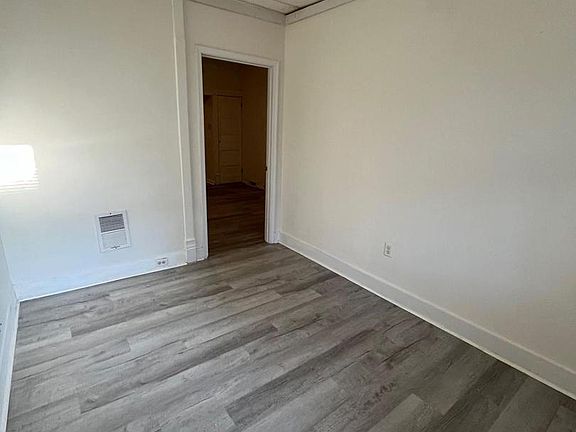 5th image of 1816 Boas St