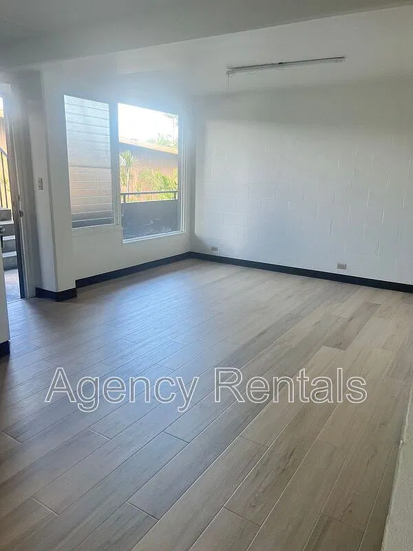 2 bed, 1.0 bath, $1,600 — Photo 1