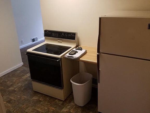 5th image of 101 W Railroad St APT 3