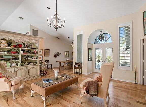 2nd image of 209 Palmetto Dunes Cir
