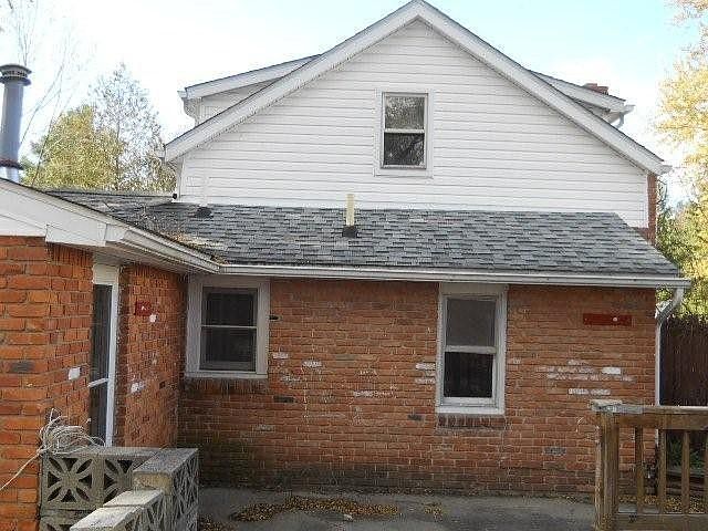 2nd image of 3039 Delrose St