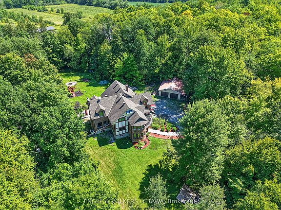 3rd image of 3486 Torbolton Ridge Rd