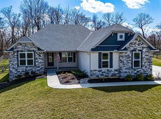 3525 Sunny Acres Dr, Hamilton, OH 45013