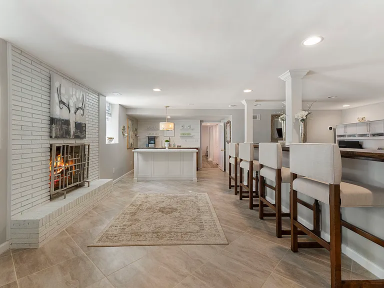 4470 Chatworth Ct NE — Photo 45