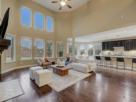 4th image of 340 Chinchester Dr