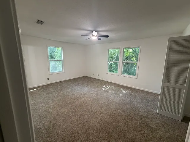 390 Micasa Dr — Photo 10