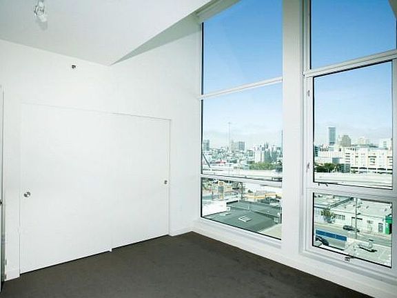 5th image of 555 4th St Unit 841