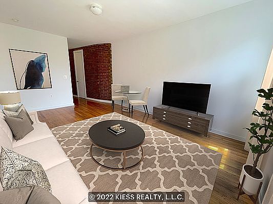 3rd image of 647 W 174th St APT 4G