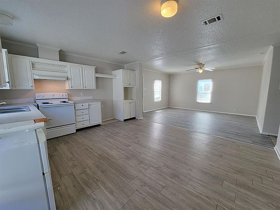 3rd image of 11827 Greensbrook Forest Dr