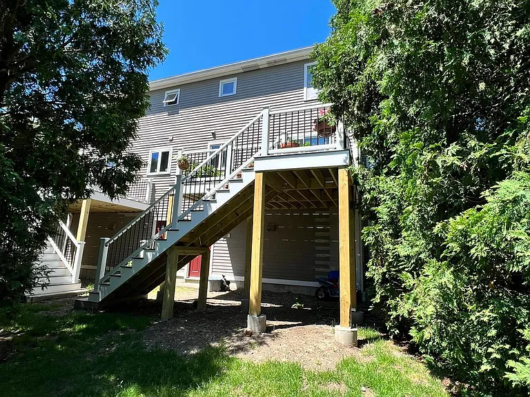 87 Pleasant St — Photo 18