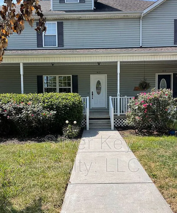 415 Ashbury Cir
