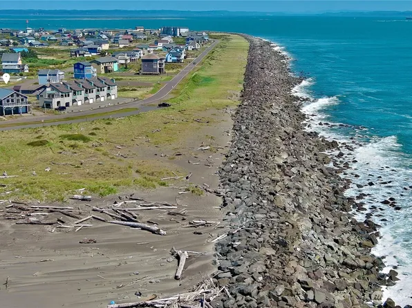 1593 E Ocean Shores Boulevard SW, Ocean Shores, WA 98569