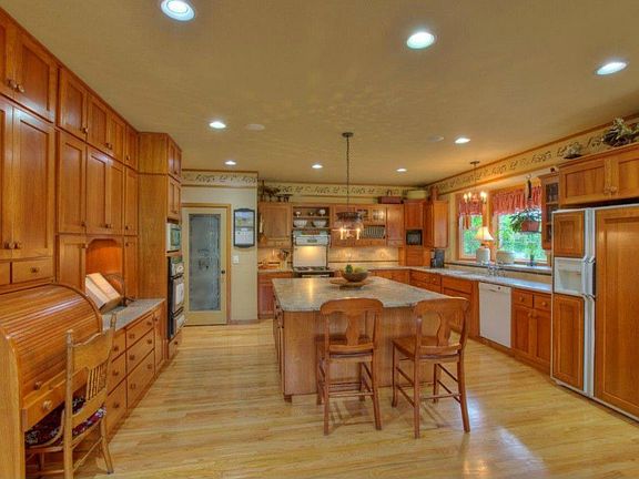 4th image of 26404 137th Street Ct E