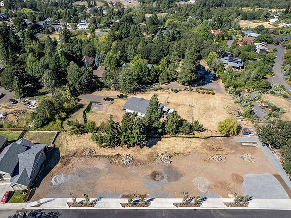 4th image of 3940 Carr Dr