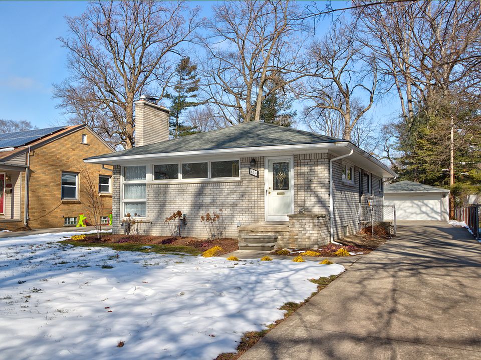 1st image of 634 Orchard View Dr