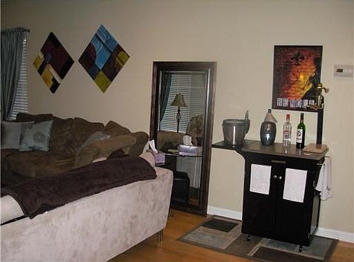 3rd image of 1500 W Esplanade Ave APT 31B