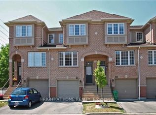 3020 Cedarglen Gate #25, Mississauga, ON L5C 4S7