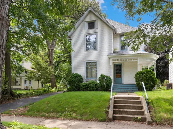 911 S Hennepin Ave, Dixon, IL 61021