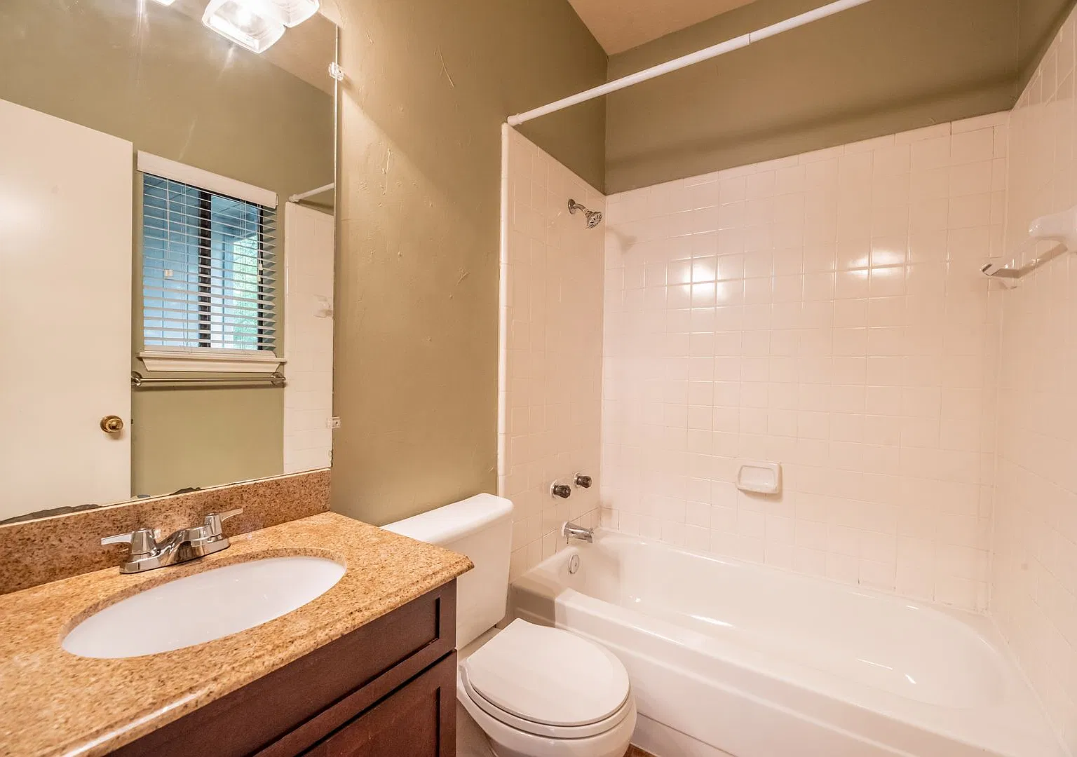 601 Nelray Blvd #14 — Photo 3