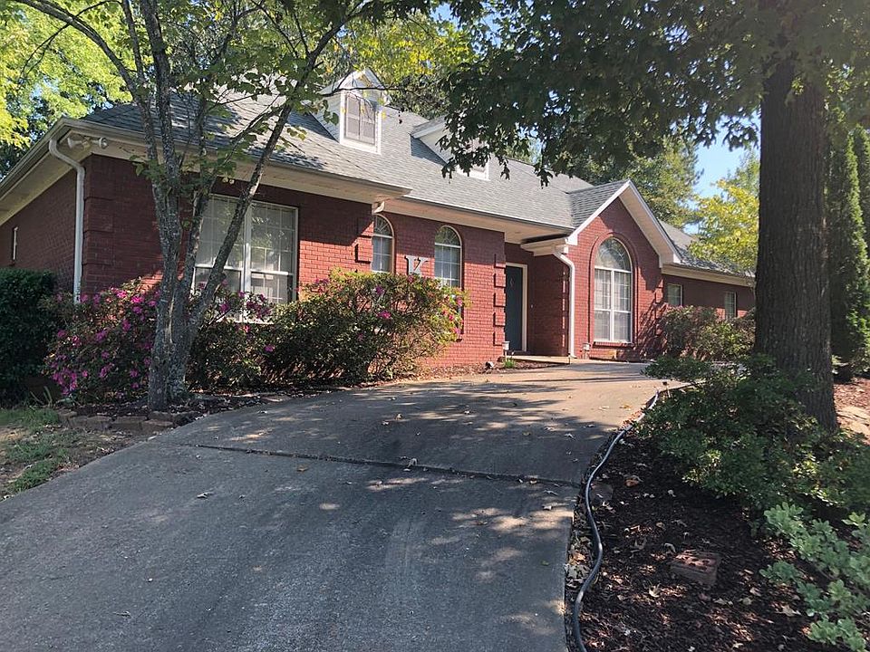 1st image of 163 Debbie Dr