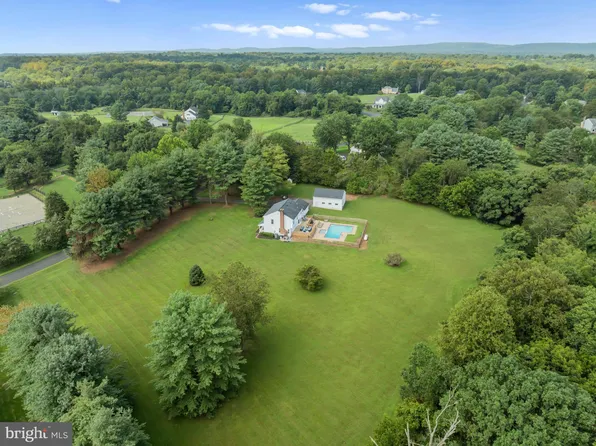 4477 Lynn Forest Dr, Gainesville, VA 20155