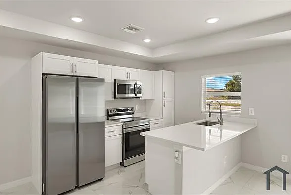 821 Palomino St E — Photo 1