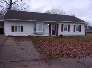 3945 Greenmont Dr, South Bend, IN 46628