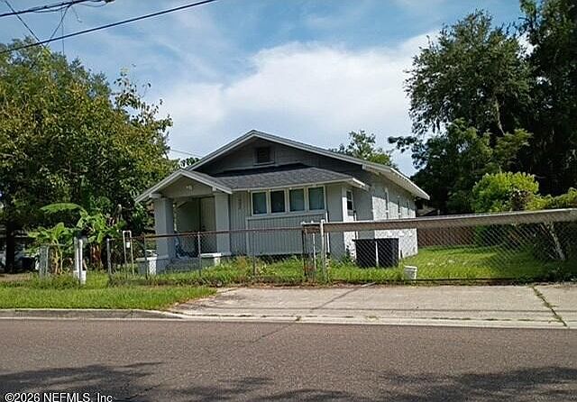 2nd image of 1602 W 33RD Street