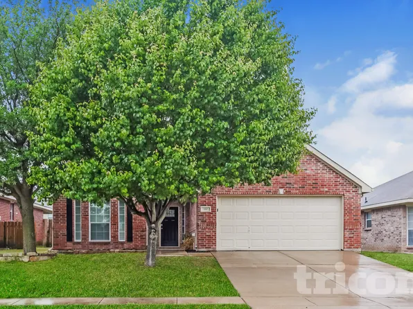 132 Tall Meadow St, Azle, TX 76020