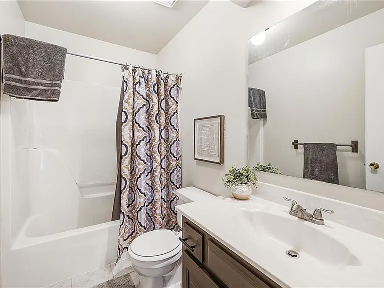 14709 Goodman St — Photo 17