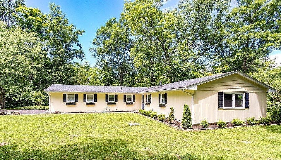 1st image of 203 Springwood Dr