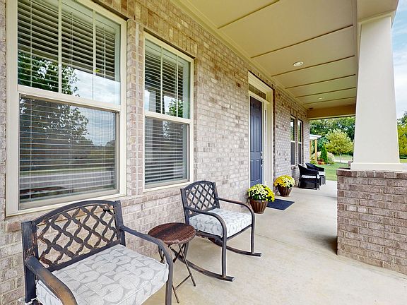 3rd image of 720 Vickery Park Dr