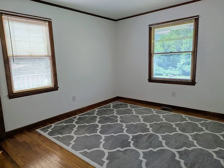13 Mirrowen Holw — Photo 13