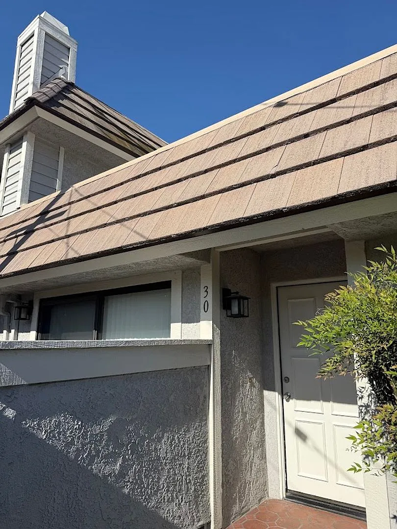 Beautiful 3 Bedroom, 2 Bathroom, Simi Valley Condominium, Ready for Move-In! — Photo 2