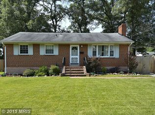 6831 Darby Ln, Springfield, VA 22150