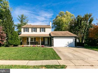 224 Swedes Run Dr, Delran, NJ 08075