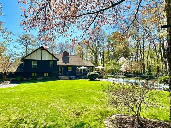 83 Northwest Rd, Westhampton, MA 01027