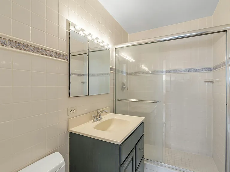 2000 Linwood Ave #7-K — Photo 16