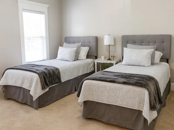 (undisclosed Address), East Pt, GA 30344