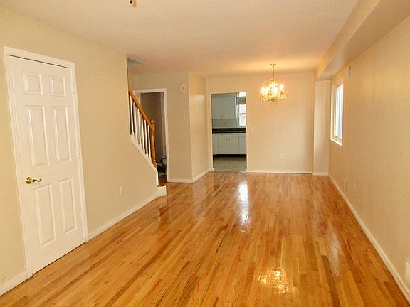 4th image of 230 Holden Blvd