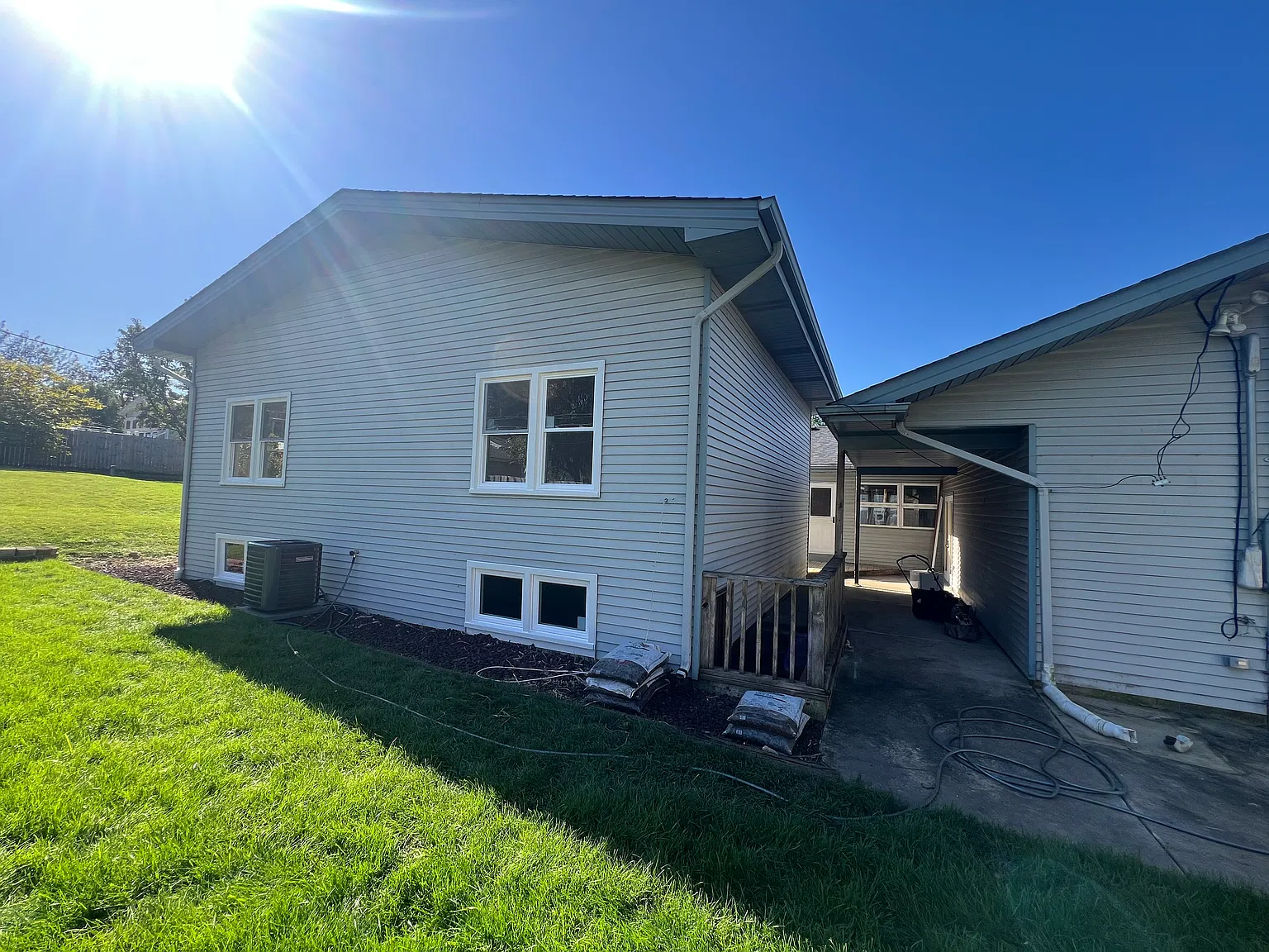 4 bed, 2678 sqft, $3,500 — Photo 3