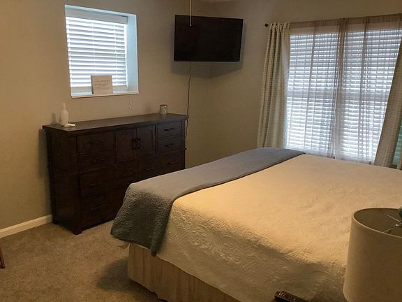 4th image of 2708 Roberts Rd #1