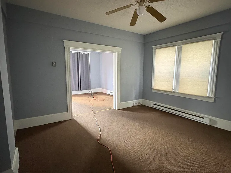 52 Diamond Ave — Photo 4