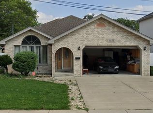 8155 Oak Park Ave, Burbank, IL 60459