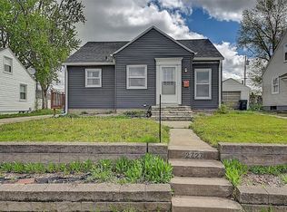 2727 B Ave NE, Cedar Rapids, IA 52402