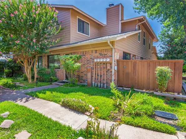 5765 Cedar Creek Dr, Benbrook, TX 76109